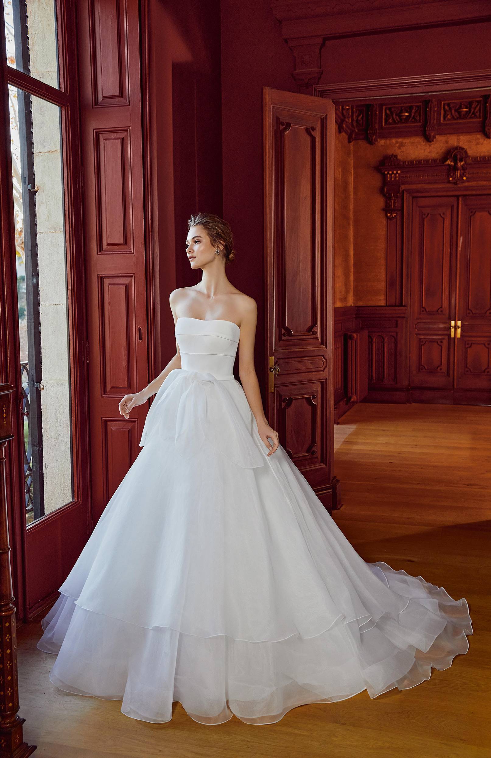 windsmariages-232-16-5587.jpg Z-Divina 23216 – Image 1