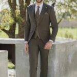 Costume de mariage marron taupe 3 pièces Roberto Vicentti — Wind's Mariages Rivery
