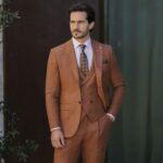 Costume de mariage terracotta 3 pièces Roberto Vicentti — Wind's Mariages Rivery Amiens