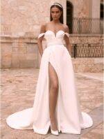 Robe de mariée blanche épaules dénudées avec fente élégante